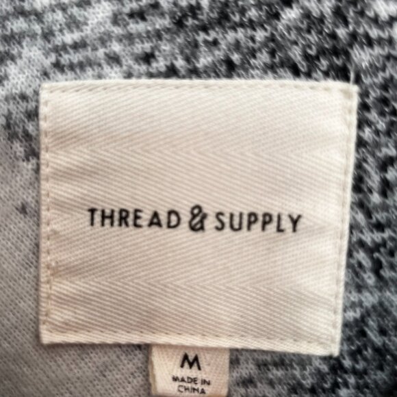 Thread & Supply Plaid Fleece Shacket Cream Black Size Medium M Thick Cozy Fall - Picture 10 of 12